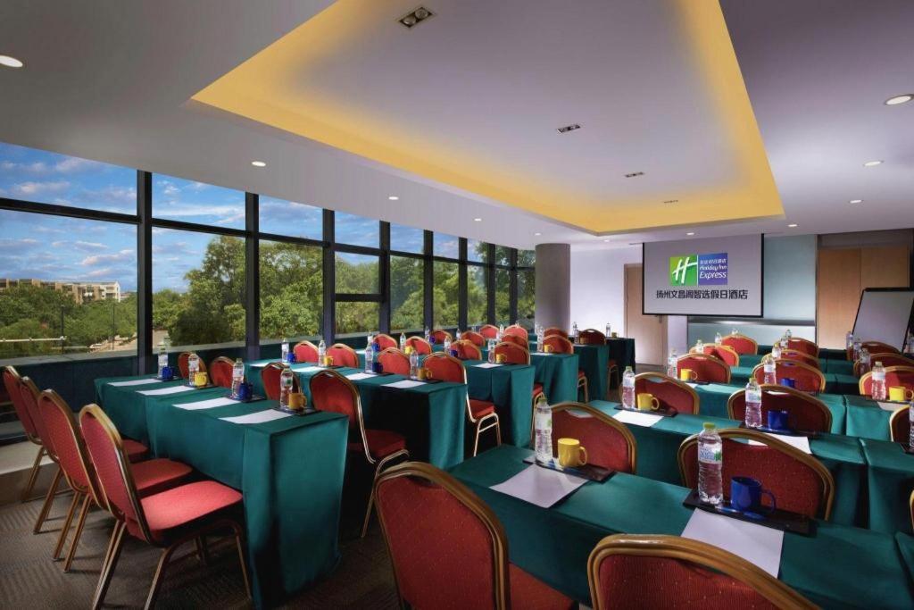 Holiday Inn Express Yangzhou City Center By Ihg Exteriör bild