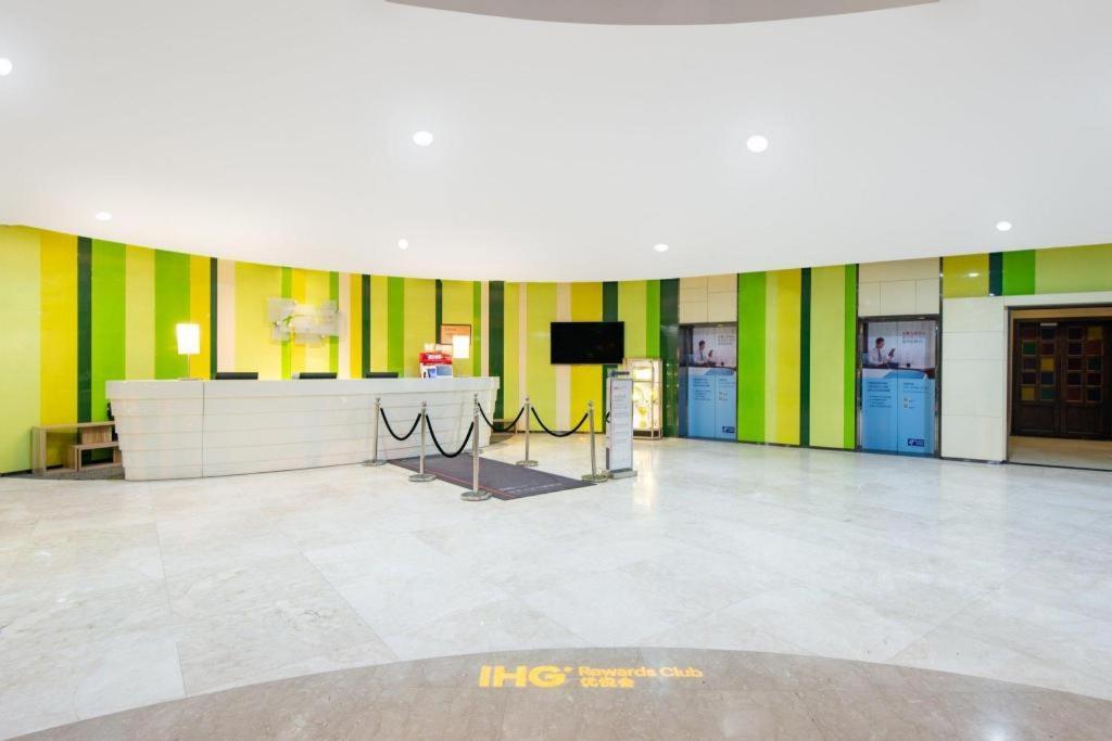 Holiday Inn Express Yangzhou City Center By Ihg Exteriör bild