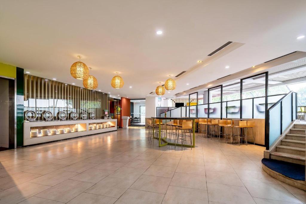 Holiday Inn Express Yangzhou City Center By Ihg Exteriör bild